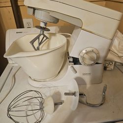 KENWOOD heavy Duty  mixer.  ARLINGTON 