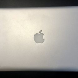 Apple MacBook Pro 13.3 inch Laptop - 2010 Silver For Parts Only Not Working