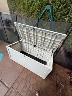 165 gallon deck box