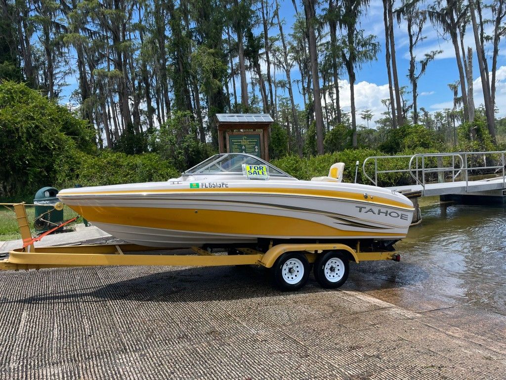 Tahoe Q5i 
2010
Mercruiser V6