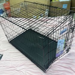 Single Door iCrate Dog Crate 36 inch, plastic pan cracked