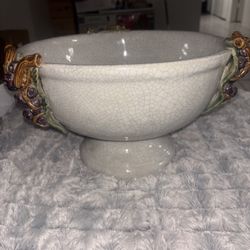 beautiful very heavy vintage crackle glaze pedestal  bowl with grapes