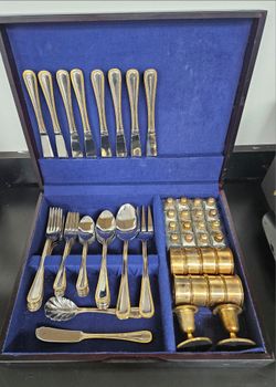 International Luxurious Stainless & Gold Flatware Set of 8