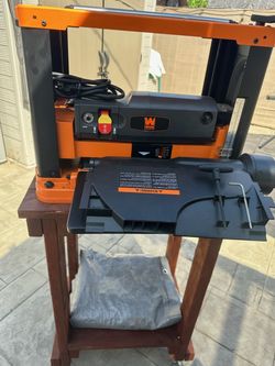 WEN PL1326 15-AMP 13- INCH SPIRAL BENCHTOP THICKNESS PLANER