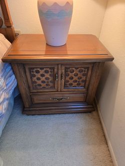 vintage dresser and 2 night stands FREE suncity