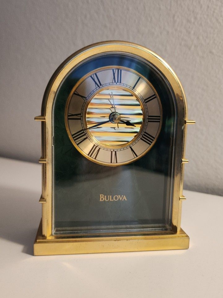 Vintage Bulova Archtop Jukebox Green Jade Mantle Shelf Desk Alarm Clock. In great pre-owned condition. AA Battery not included.