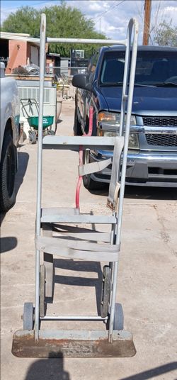 An appliance dolly and the breakdown dolly