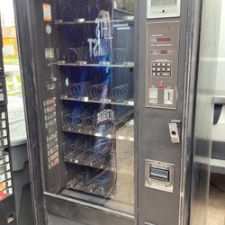 Snack Vending Machine 