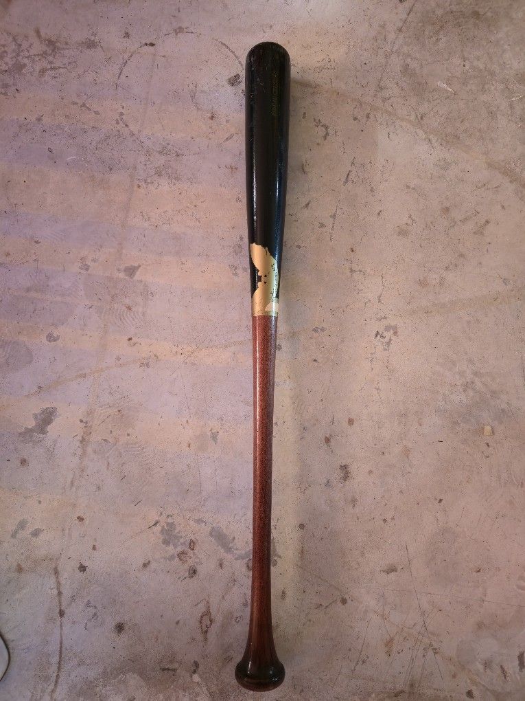 33 Sam Bat Maple Wood R2K1 Rideau Crusher