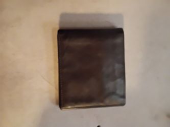 Leather bifold wallet