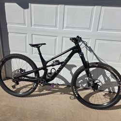 Canyon Spectral CF 7 Mountain Bike