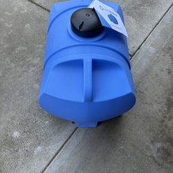 35 gallon water tank brand new