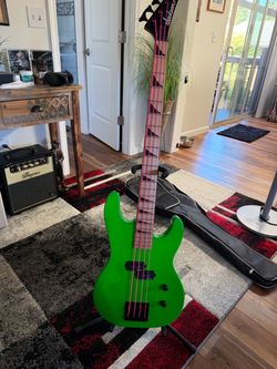 Jackson Electric Bass Guitar Neon Green gig bag