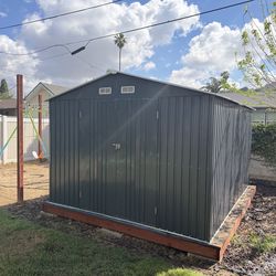 Metal shed - 10 x 12