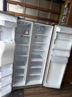 FRIDGE SAMSUNG BRAND $160