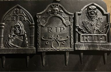 Halloween RIP Tombstone Decorations Set of 3
