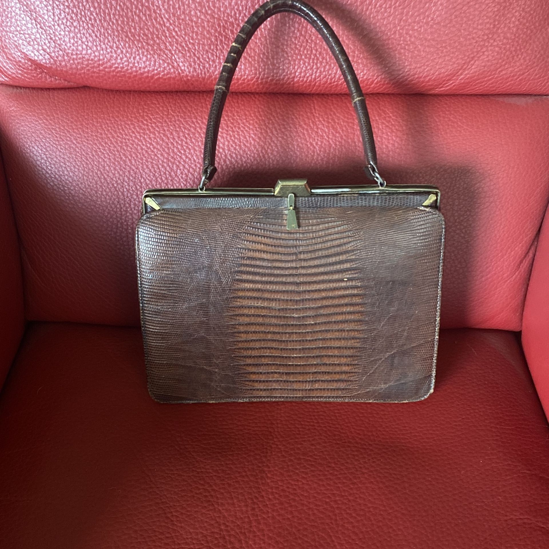 Classic Belleston Alligator Handbag w Leather Interior/ 1960s Style w Brass Hardware/ Beau