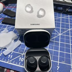 Samsung  Galaxy Buds FE