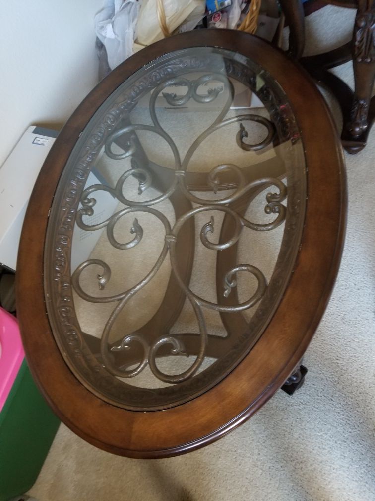 Norcastle oval cocktail coffee table and two round end tables for Sale