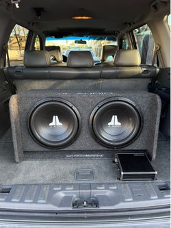 JL Audio 2 12” Sub and Kicker CXA800.1 Amp