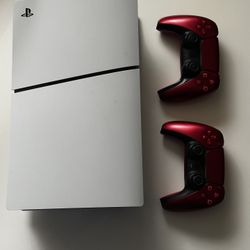 LIKE NEW PS5 SLIM (DISC VERSION)