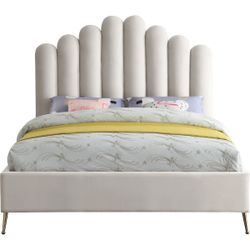 ******QUEEN BED*****