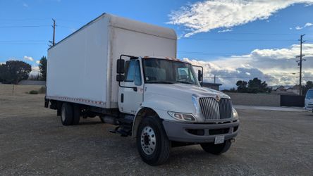 2016 international 26' box truck