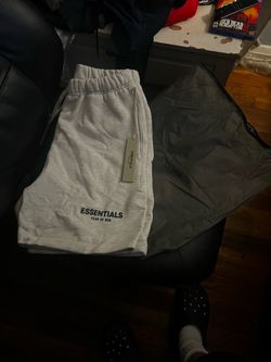Light oat essentials shorts