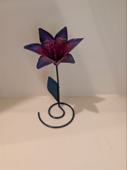 Small metal decorative flower