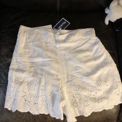 White Shorts -M
