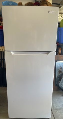 NEW  FRIGIDAIRE REFRIGERATOR