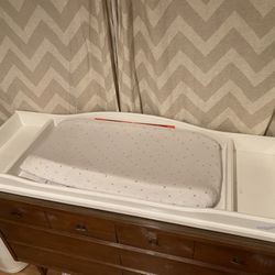 Baby Caché Changing Table Topper