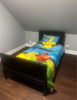 Twin beds / Bunk Beds
