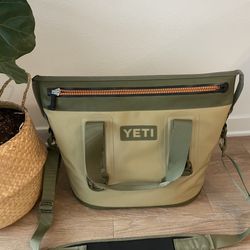 Yeti Cooler - Hopper 20 Soft Cooler - Green Tan Orange
