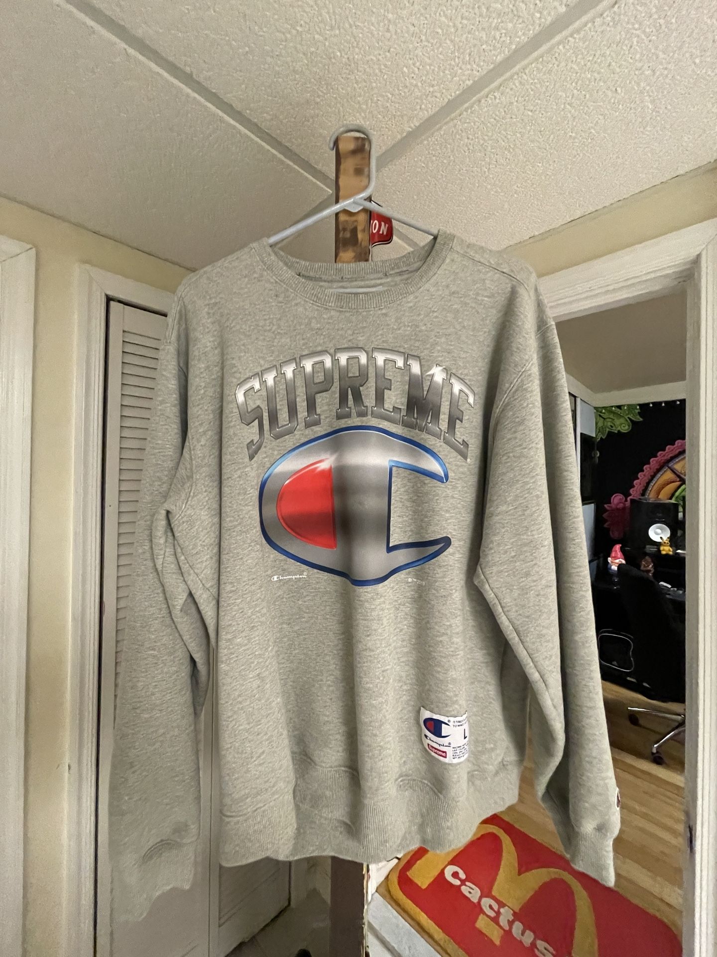 Champion Supreme Crewneck