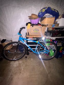 Cookies throne