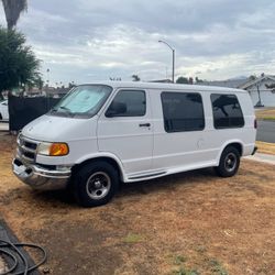 2000 Dodge Ram Van