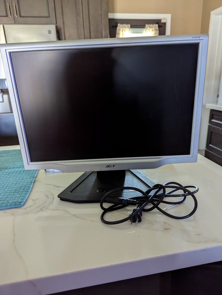 19 Inch Acer Computer Monitor