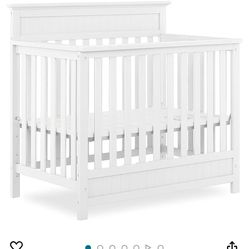 Mini Crib In Blush 
