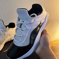 jordan 11s cmft low concord