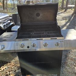 Char Broil 4 burner bbq grill w/side burner