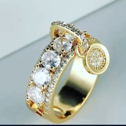Size 10 Vintage Golden Fashion Ring