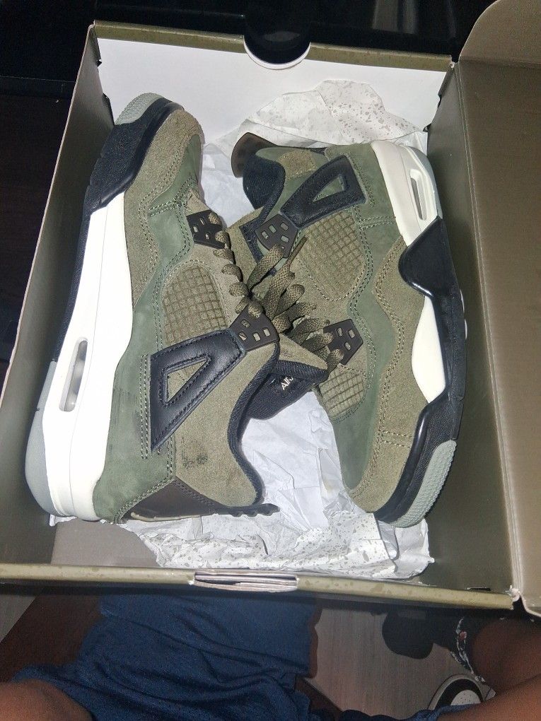 Air Jordan's 4's Retro SE Craft Size 5y