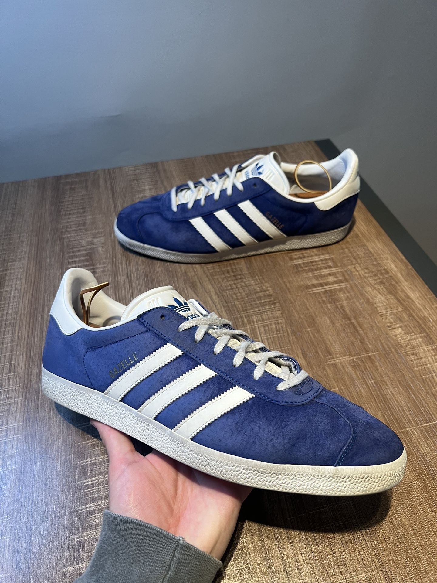 Adidas Mens Gazelle Sneakers Size 13 Royal Blue White Suede Low Top S76227