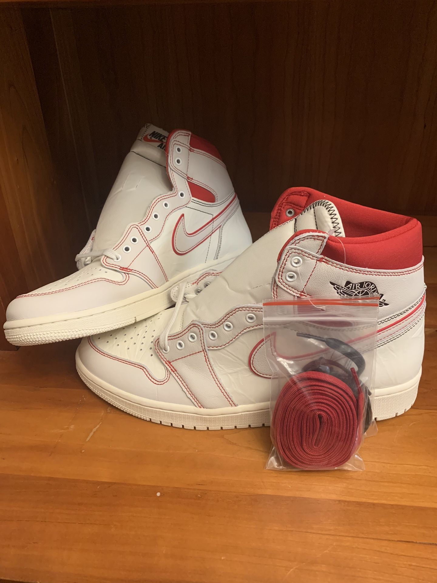 Jordan retro 1’s phantom gym red size 12