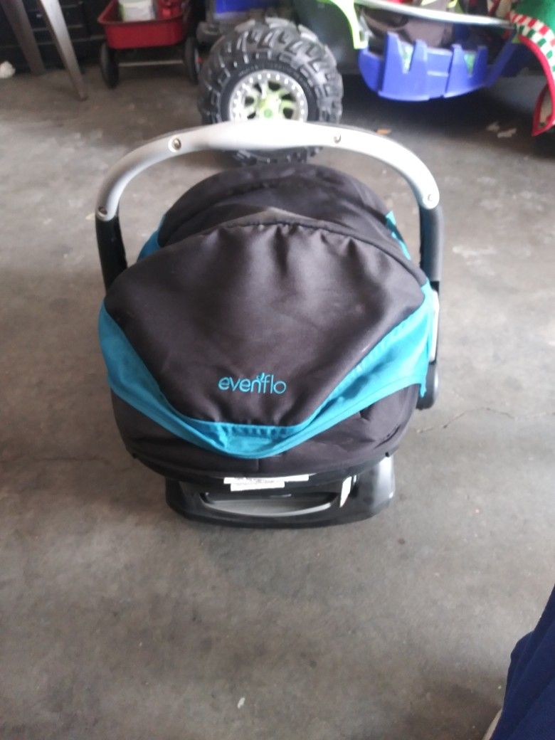 EVENFLO CAR SEAT