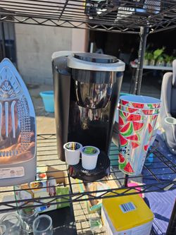 Kuerig  Coffee Maker and Drawer