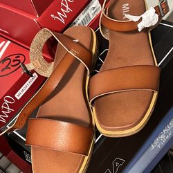 Sandals Brand New Size 8,5