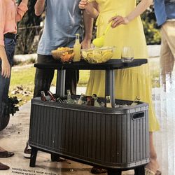 Drinks/snacks Party Table