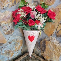 V Shaped Red And White Valentine Wall Bucket 